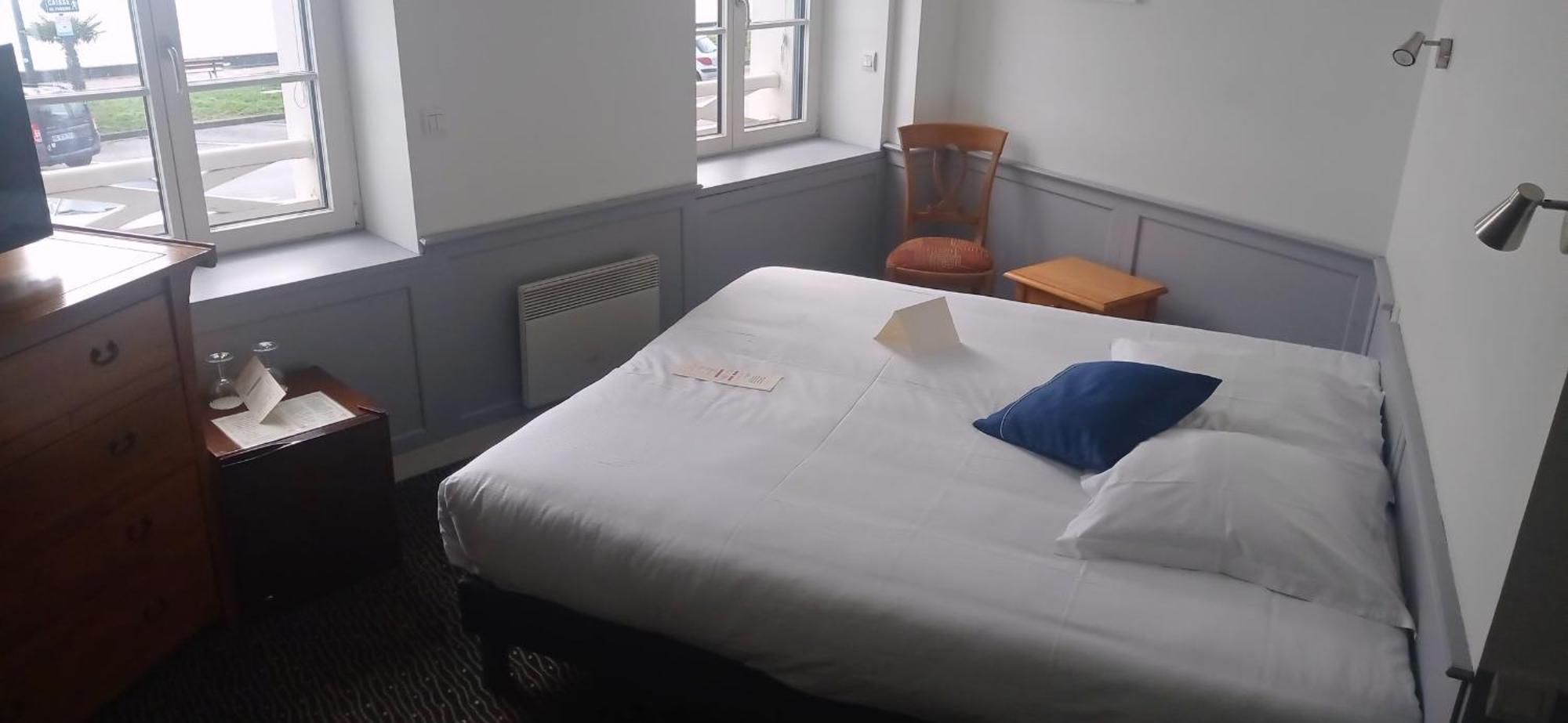 Le Querrien Hotell Cancale Eksteriør bilde